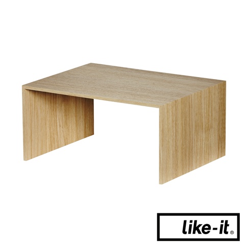 一個簡約的淺木紋色雙層方形整理架，由木質材料製成，設計開放式，可收納物品。