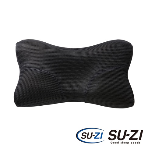 黑色網狀材質的曲線形手感枕，具有人體工學設計，適合頸部支撐。